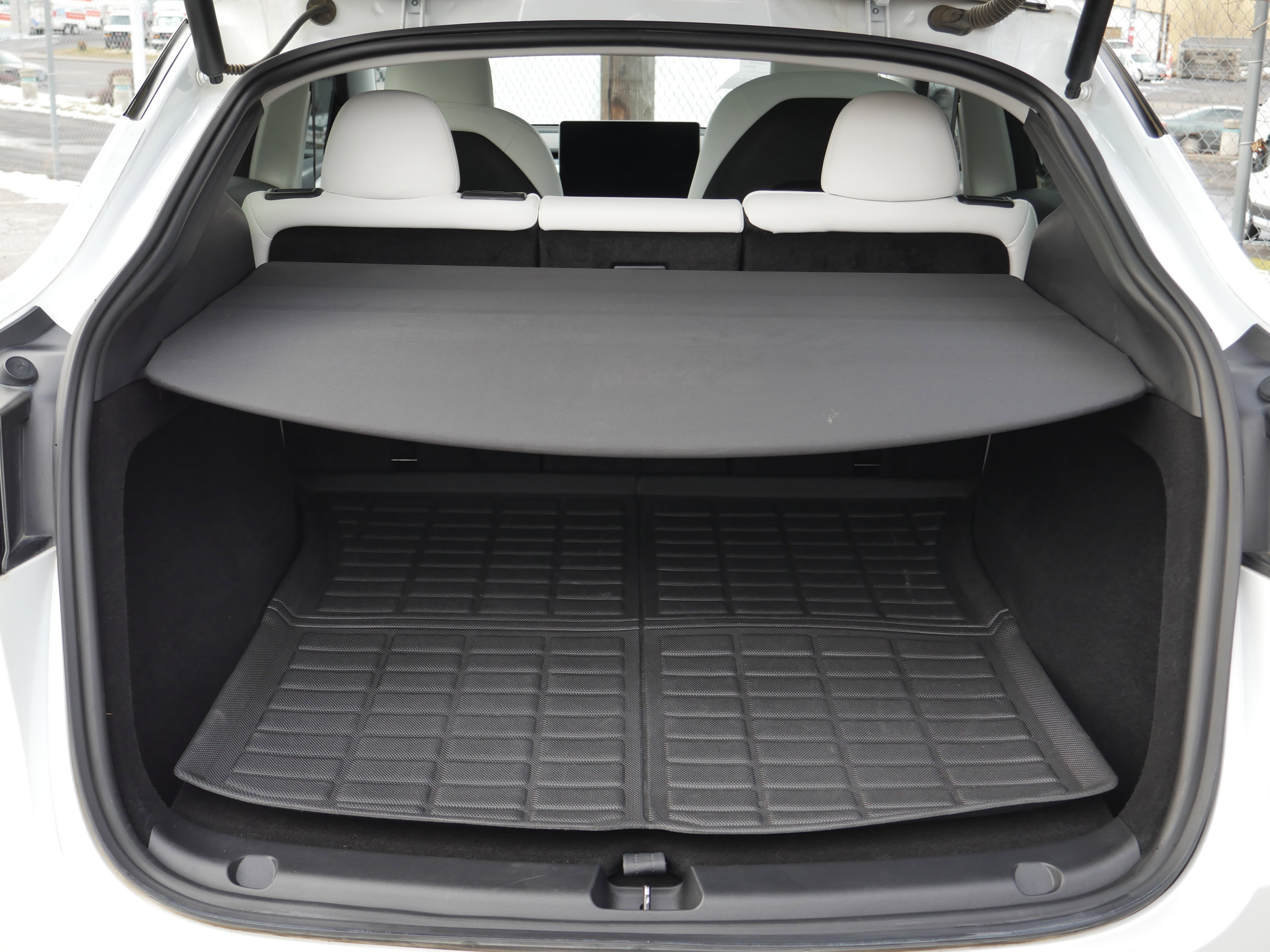 Used 2023 Tesla Model Y Long Range image 15