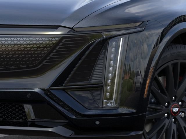 New 2026 Cadillac Lyriq V AWD/4WD image 10