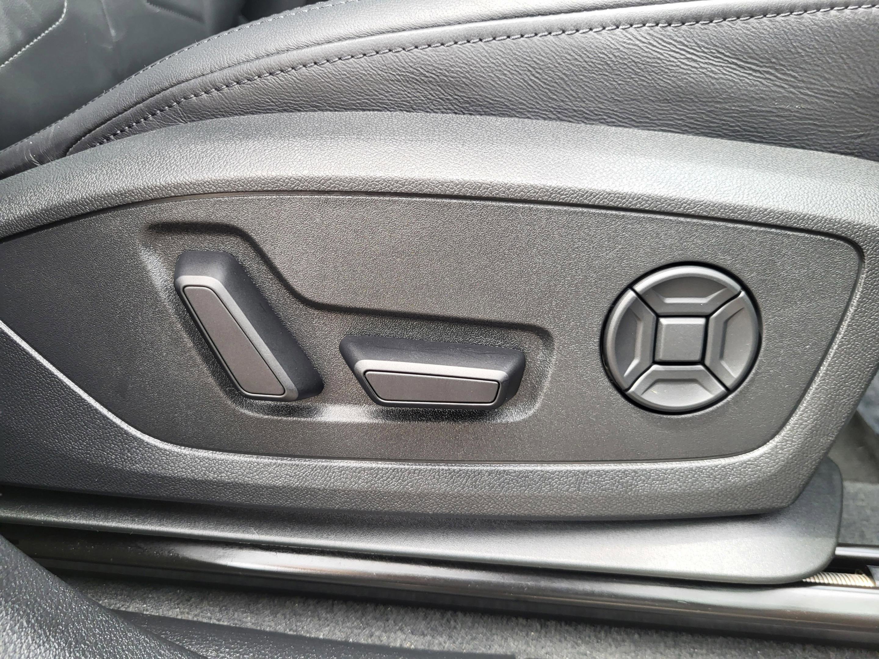 Used 2025 Audi Q3 2.0T Premium image 46