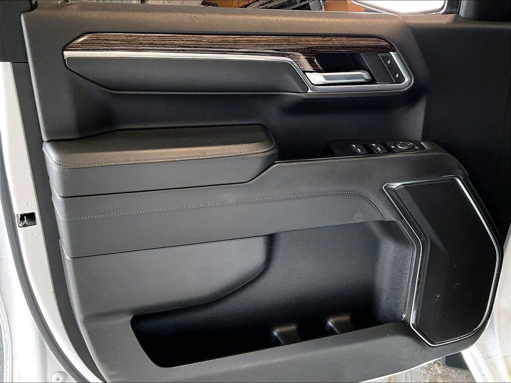 Used 2024 GMC Sierra 1500 Elevation w/ X31 Off-Road Package image 9