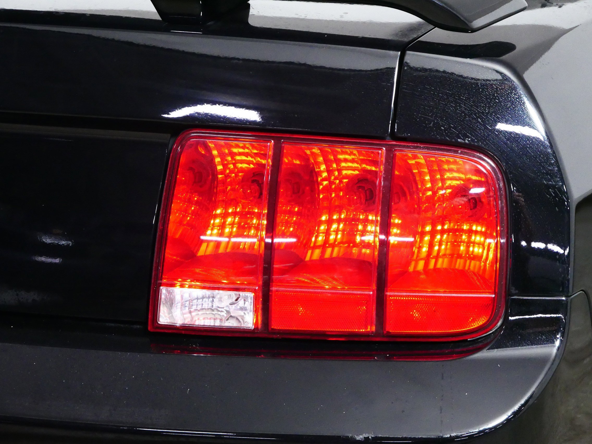 Used 2005 Ford Mustang GT image 17