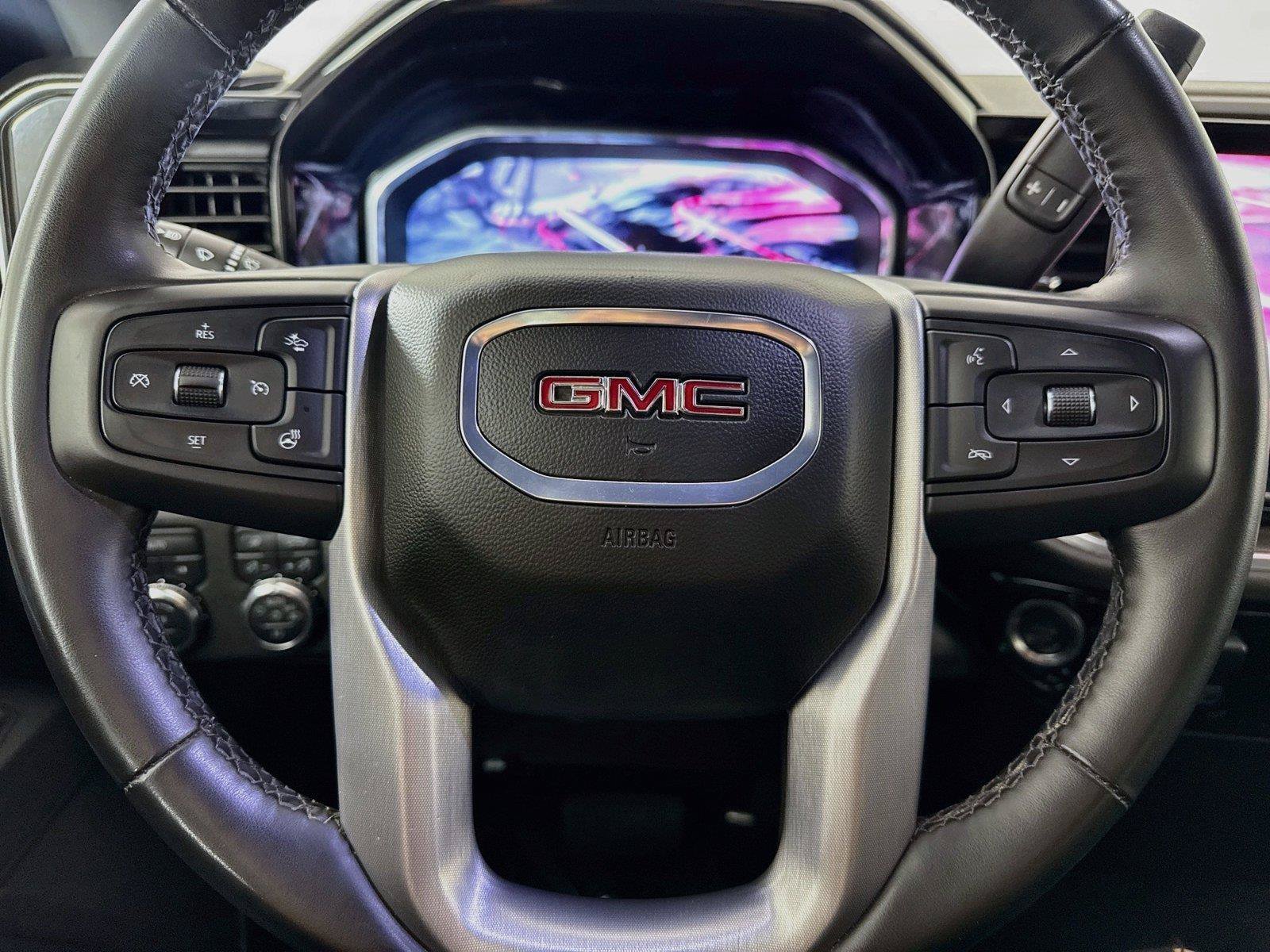Used 2025 GMC Sierra 1500 SLT AWD/4WD image 17
