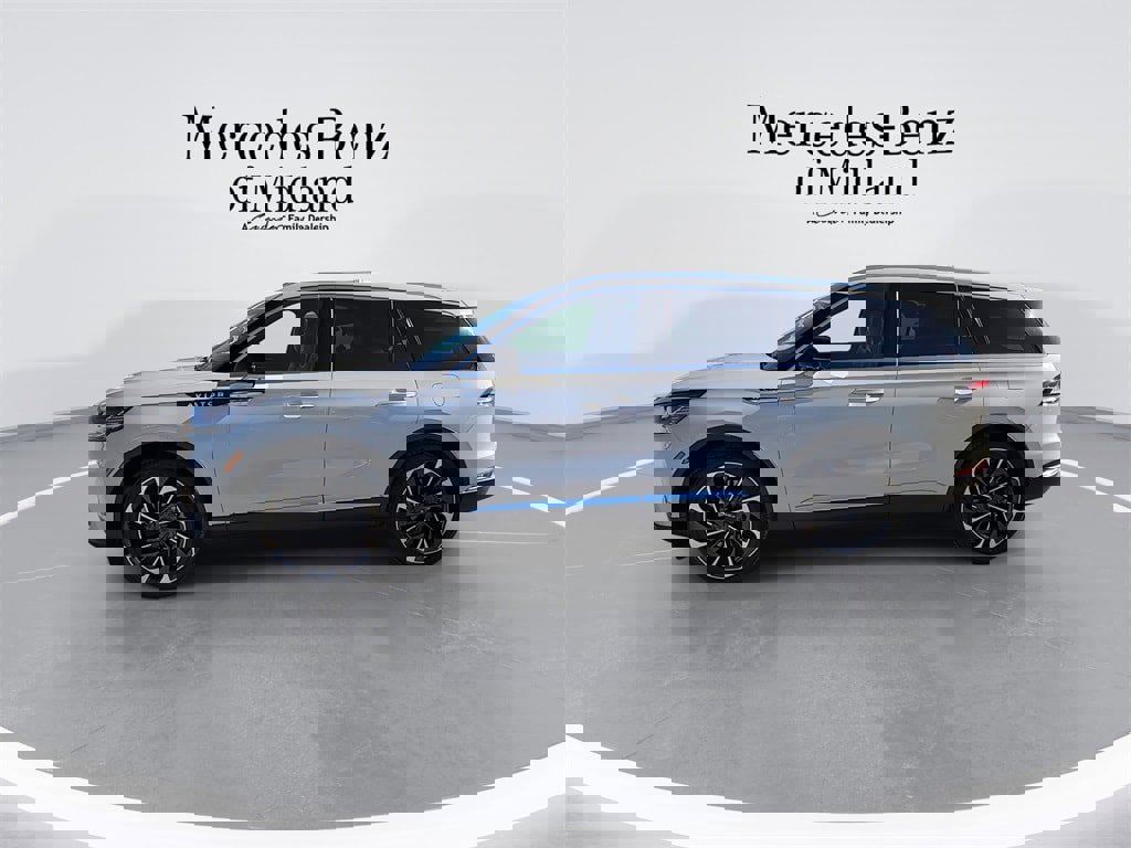 Used 2025 Lincoln Aviator Reserve w/ Equipment Group 201A image 5