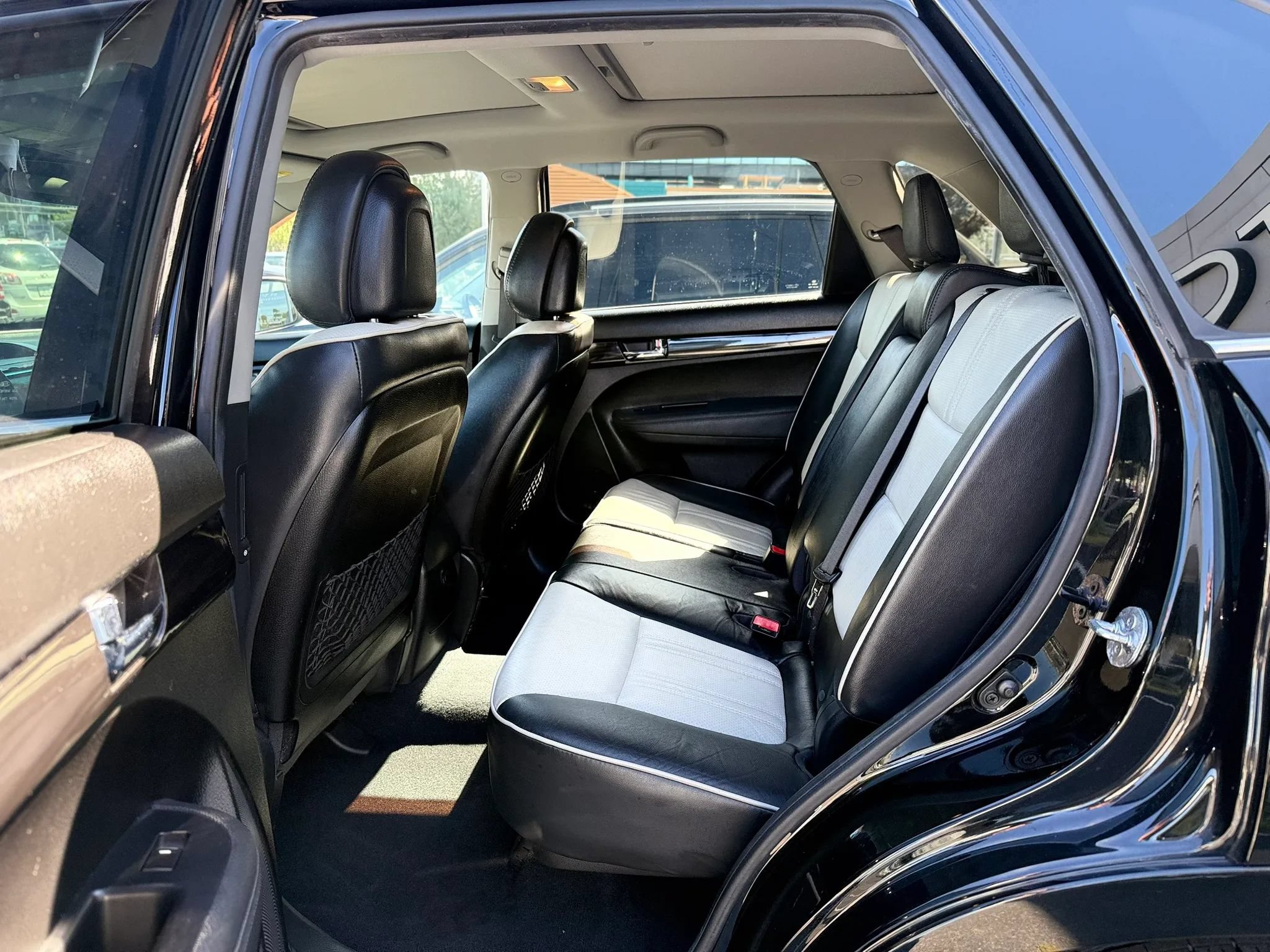 Used 2013 Kia Sorento SX w/ SX Premium Pkg AWD/4WD image 28