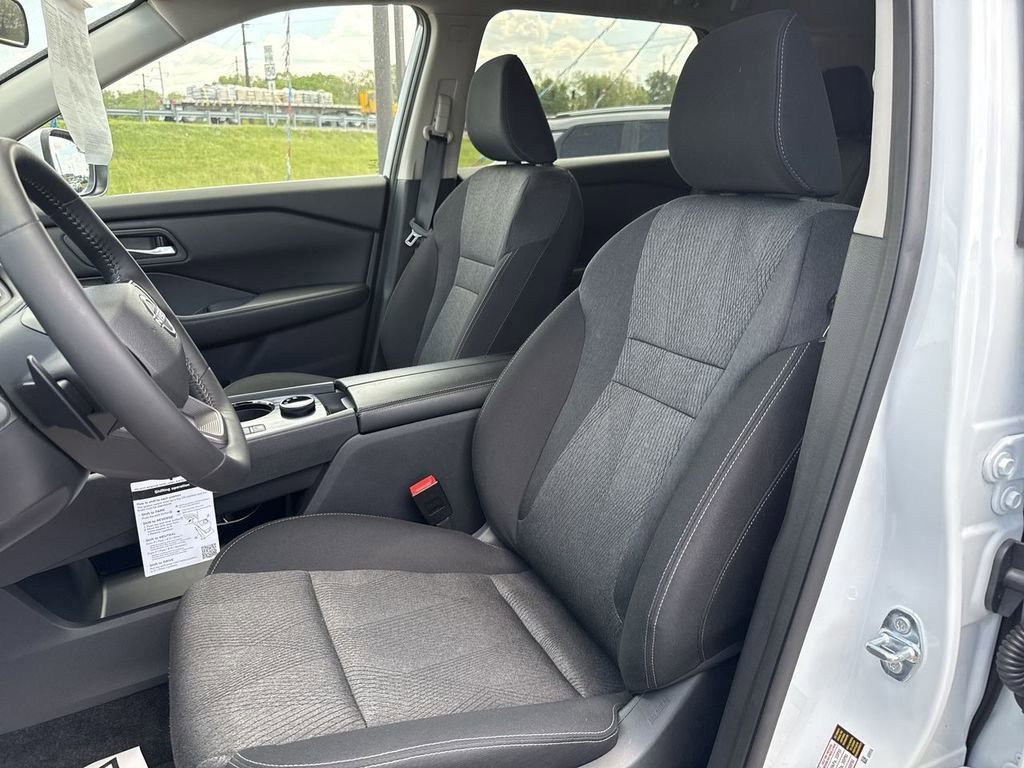 Used 2026 Nissan Rogue SV AWD/4WD image 22