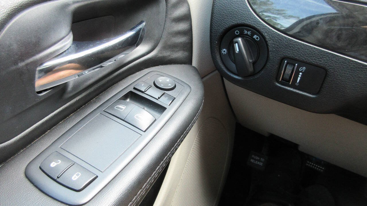 Used 2014 RAM C/V Tradesman FWD image 34