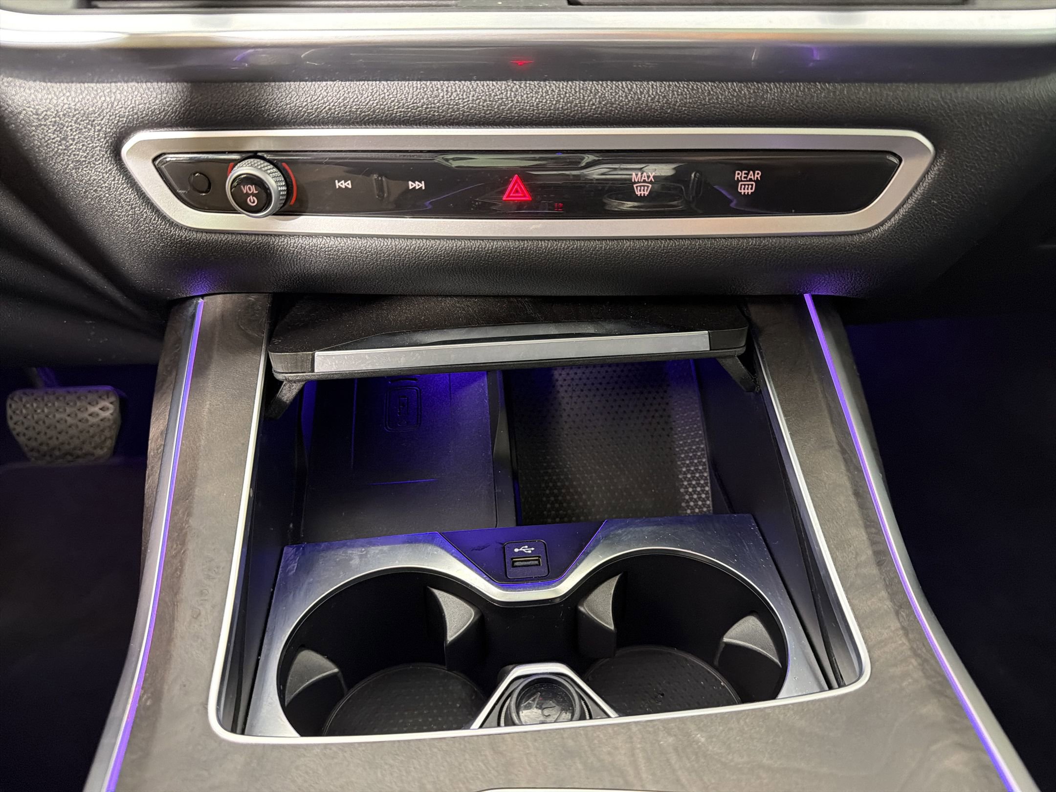 Used 2024 BMW X7 xDrive40i w/ Climate Comfort Package AWD/4WD image 25