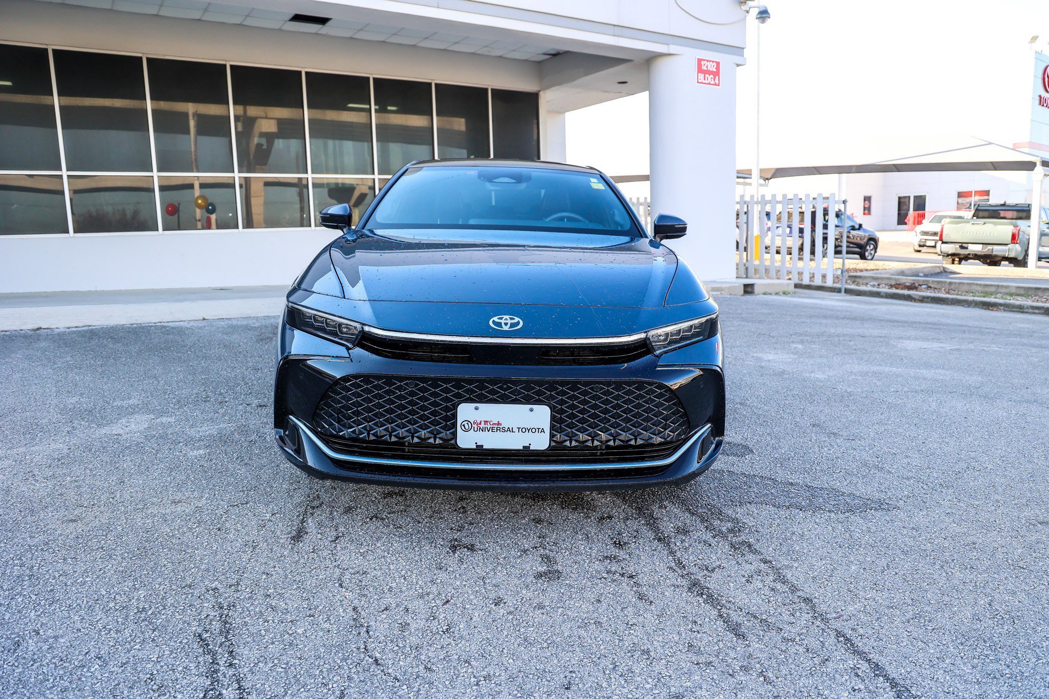 Used 2025 Toyota Crown Platinum image 3