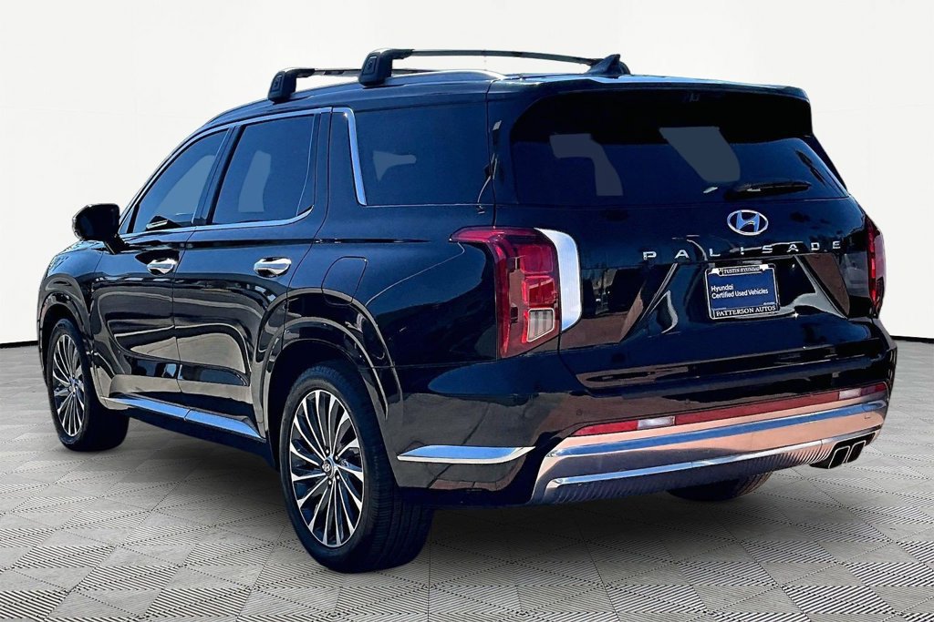 Certified 2023 Hyundai Palisade Calligraphy FWD image 7
