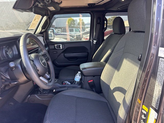 Used 2024 Jeep Wrangler Unlimited AWD/4WD image 8