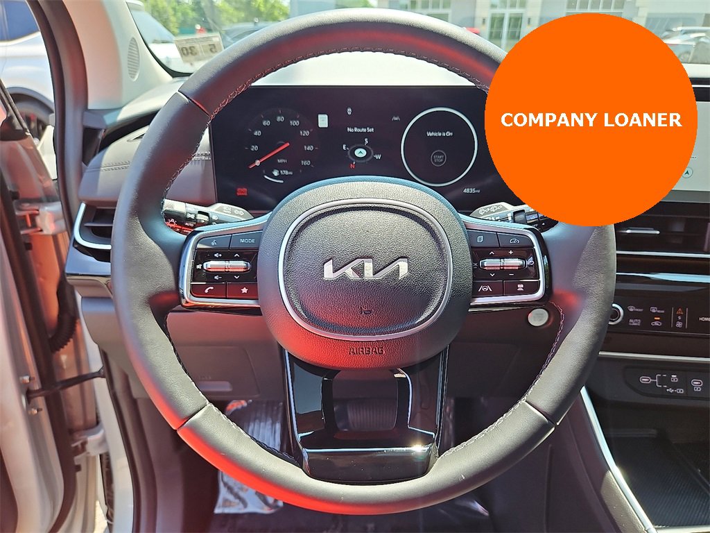 Used 2025 Kia Carnival SX Prestige image 20