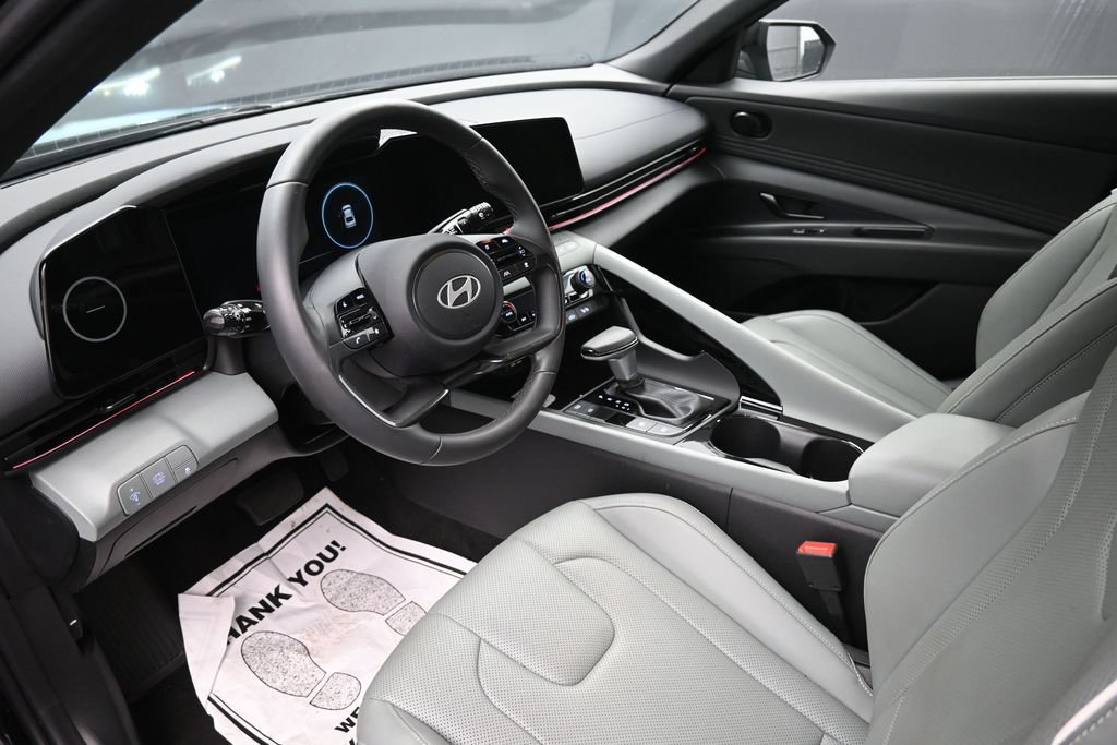 Certified 2026 Hyundai Elantra Limited w/ Cargo Package FWD image 20