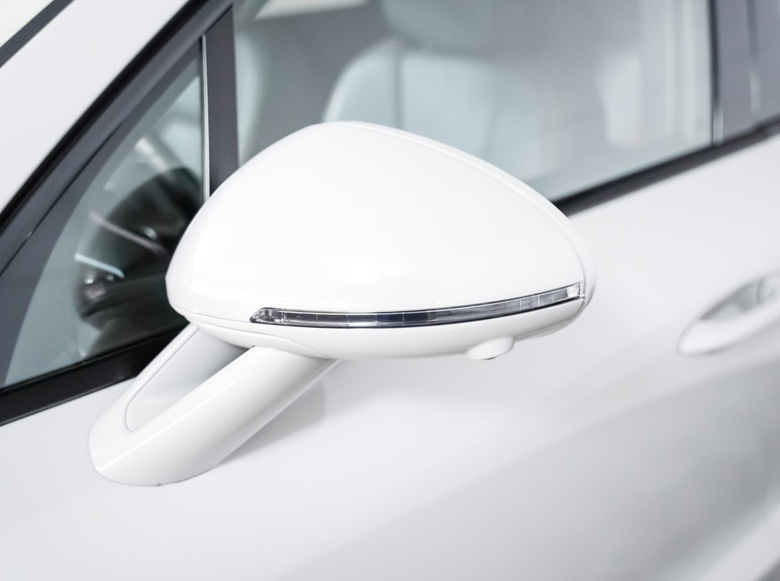 Certified 2022 Porsche Macan S w/ Premium Package Plus image 27