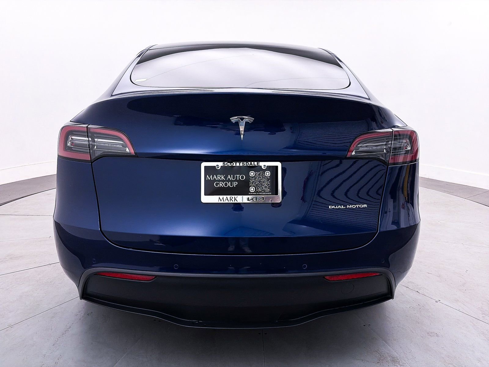 Used 2022 Tesla Model Y Long Range image 13