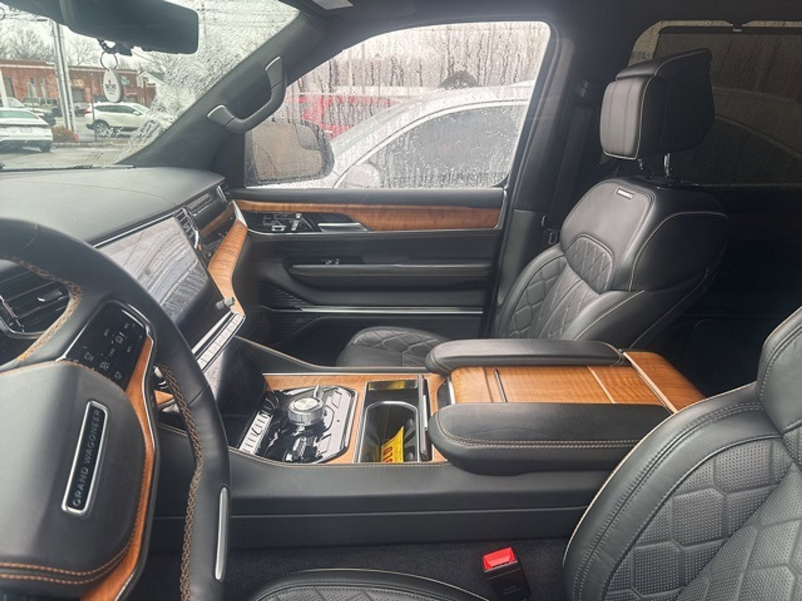 Used 2024 Jeep Grand Wagoneer Series III w/ HD Trailer Tow Package image 5