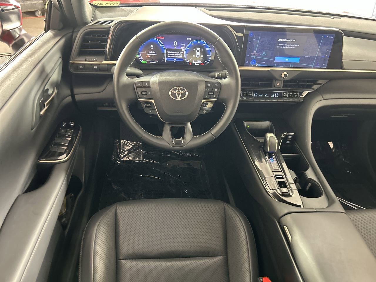 Used 2026 Toyota Crown XLE AWD/4WD image 22