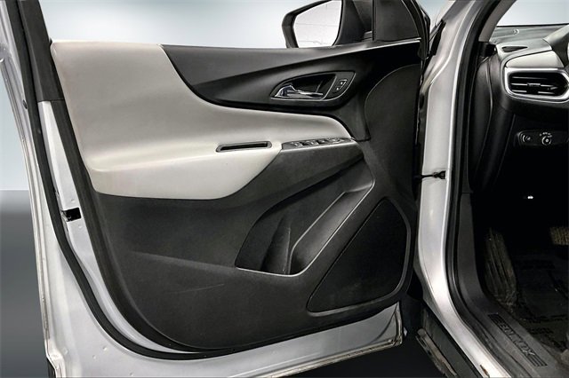 Used 2018 Chevrolet Equinox LS image 19