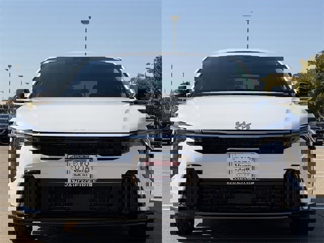 Used 2025 Kia K4 GT-Line image 8