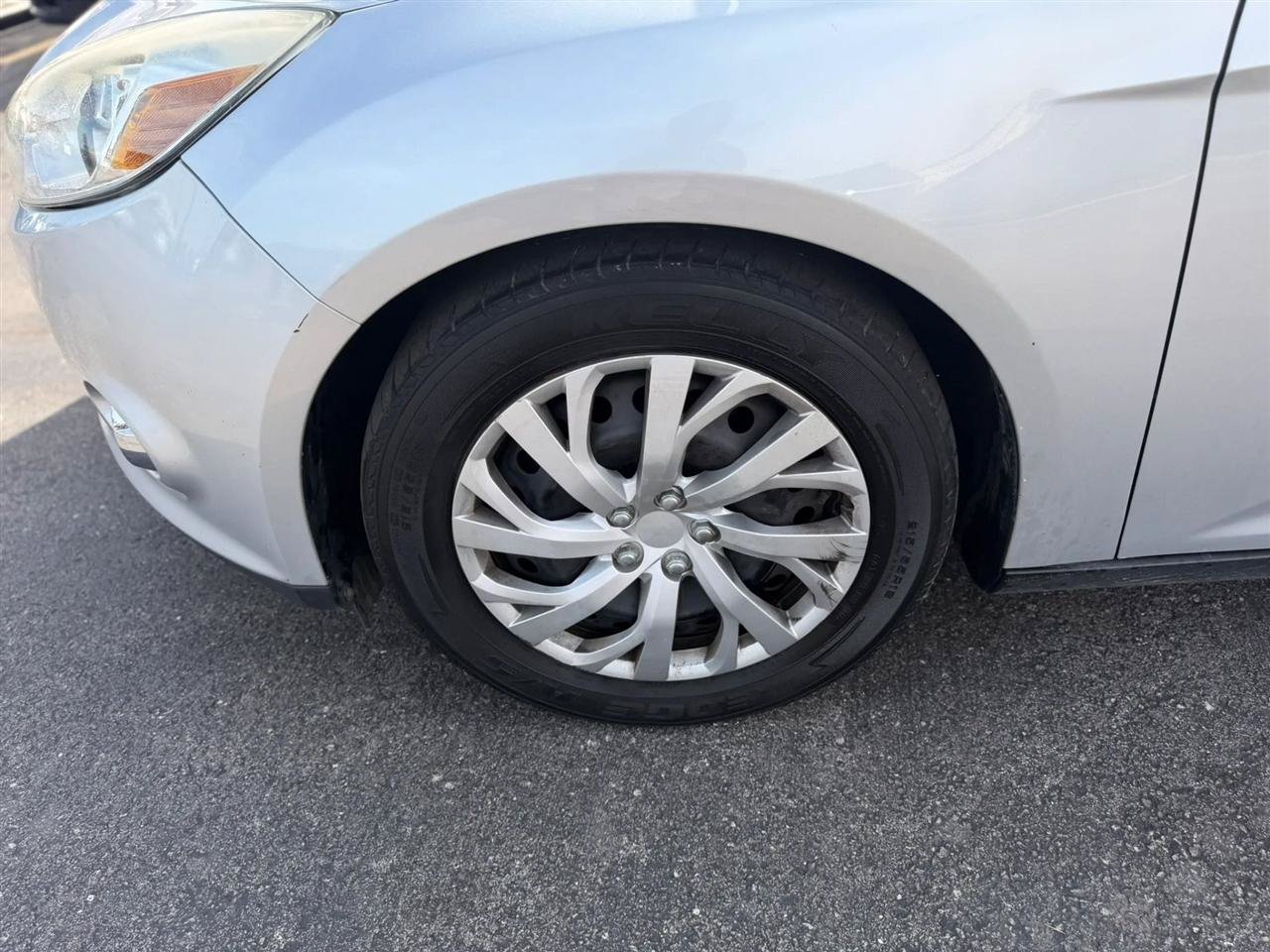 Used 2012 Ford Focus SE FWD image 35
