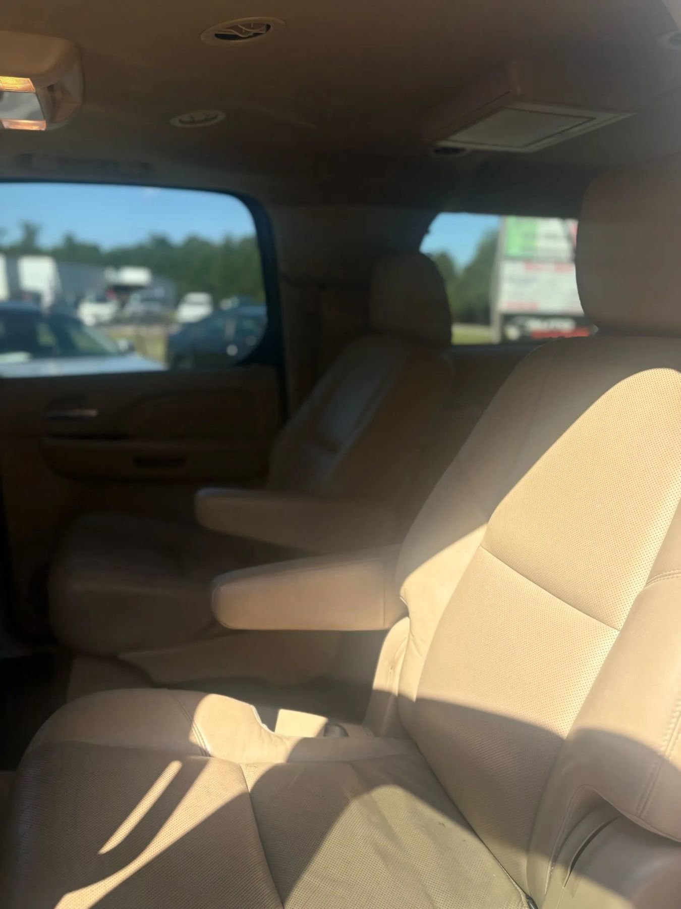 Used 2013 Cadillac Escalade ESV Premium image 10