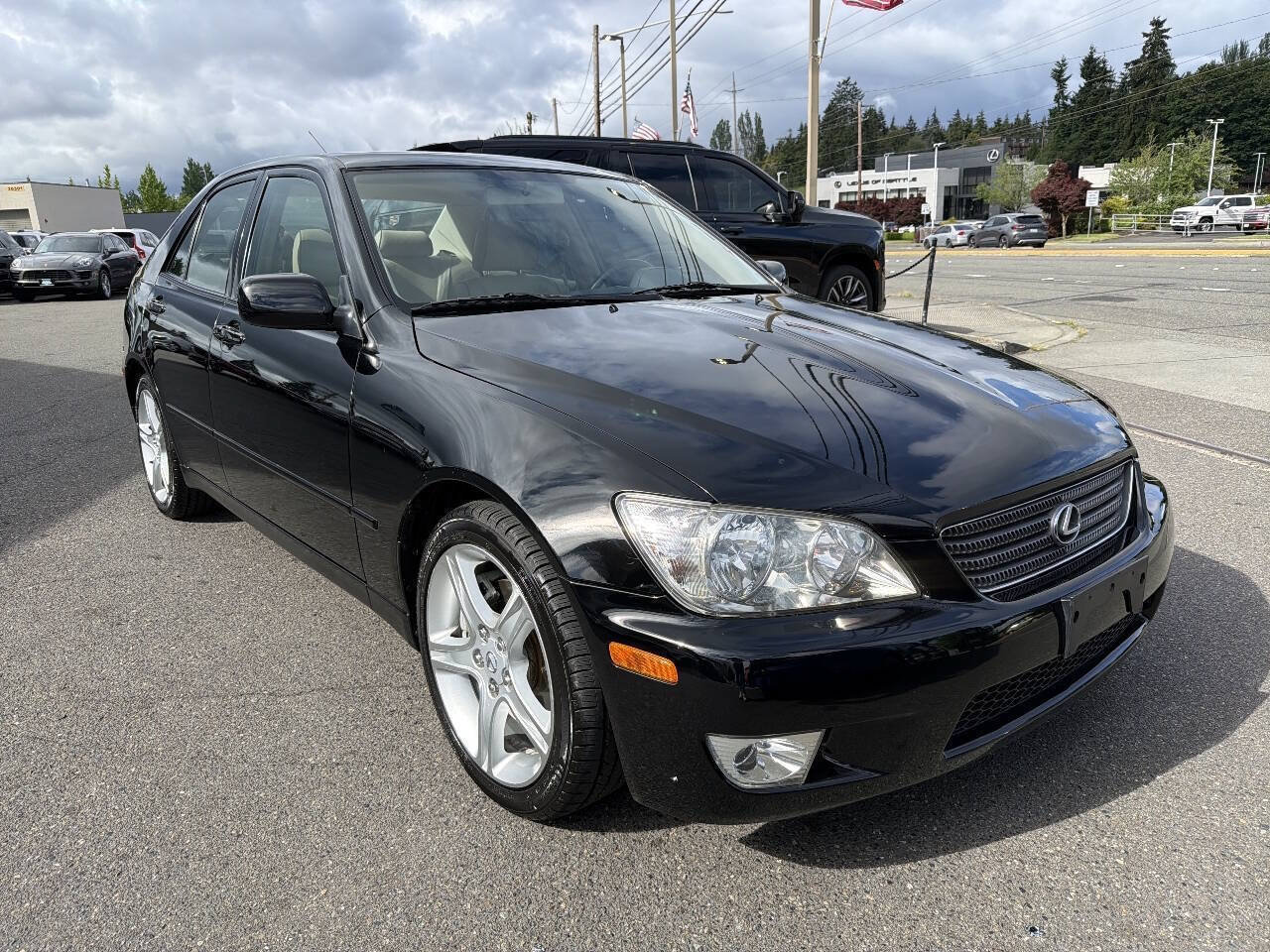 Used 2001 Lexus IS 300 RWD image 12