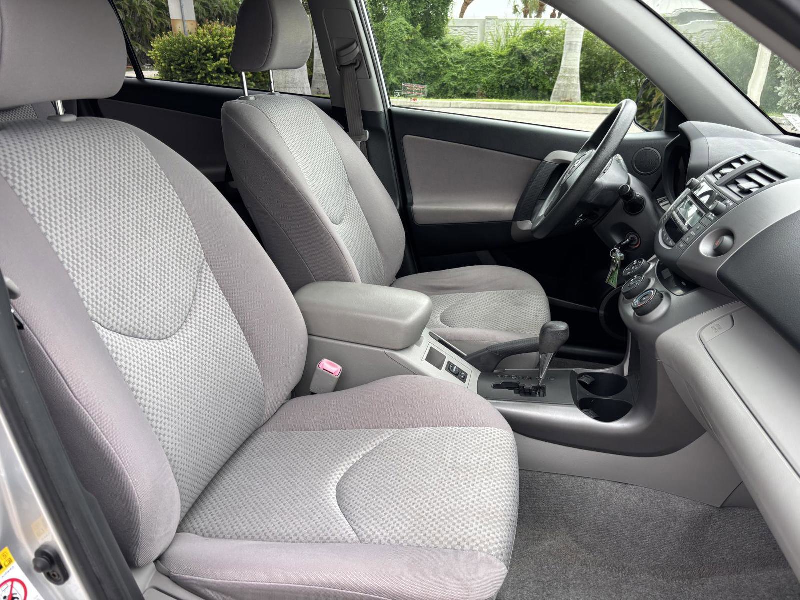 Used 2006 Toyota RAV4 2WD image 15