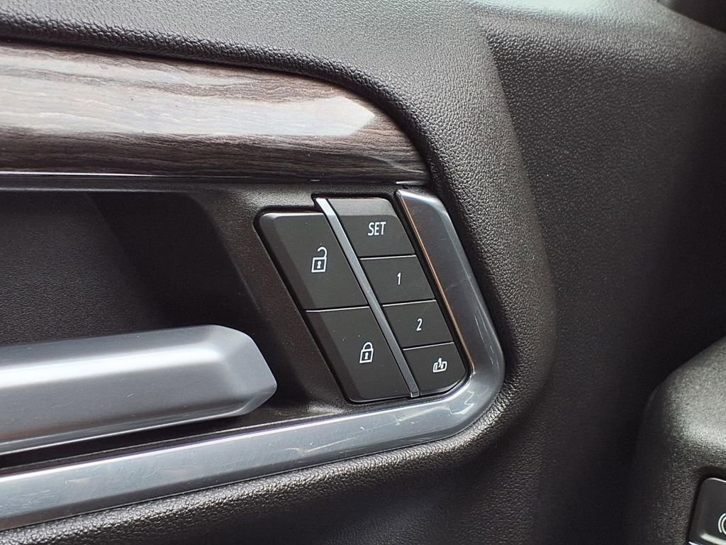 Used 2022 Chevrolet Silverado 1500 LTZ RWD image 38