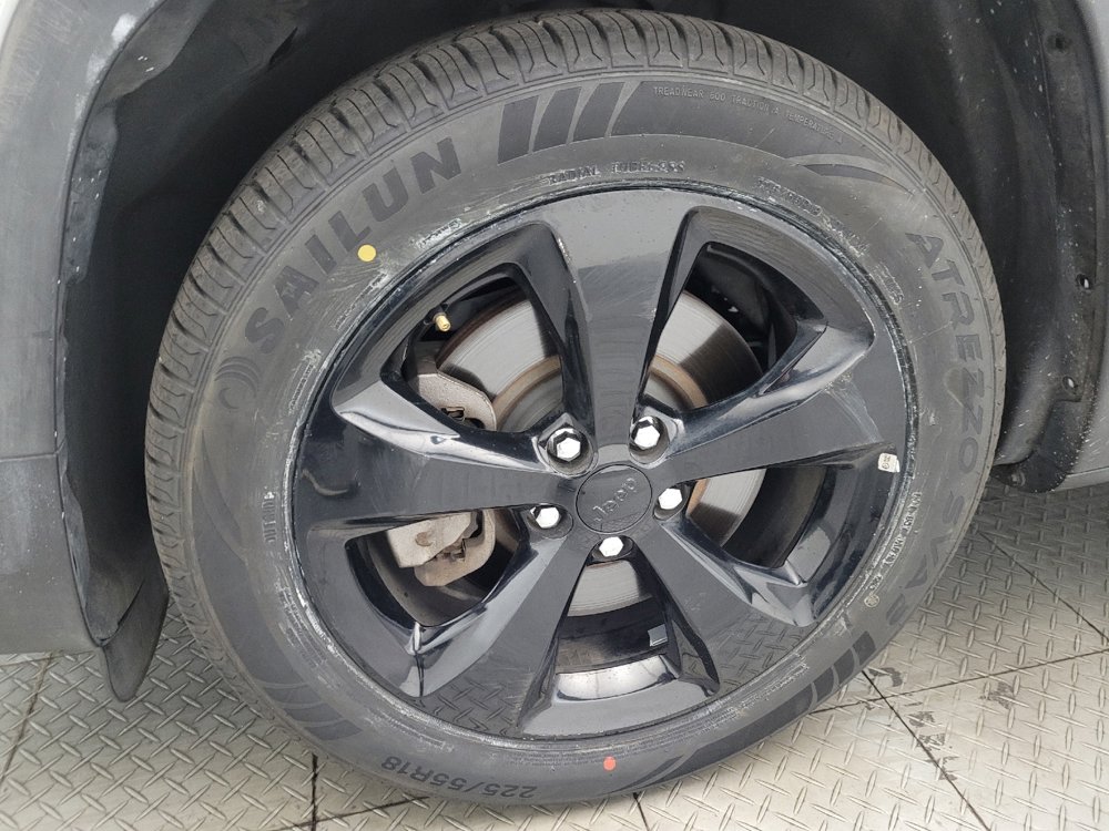 Used 2020 Jeep Cherokee Latitude Plus image 31