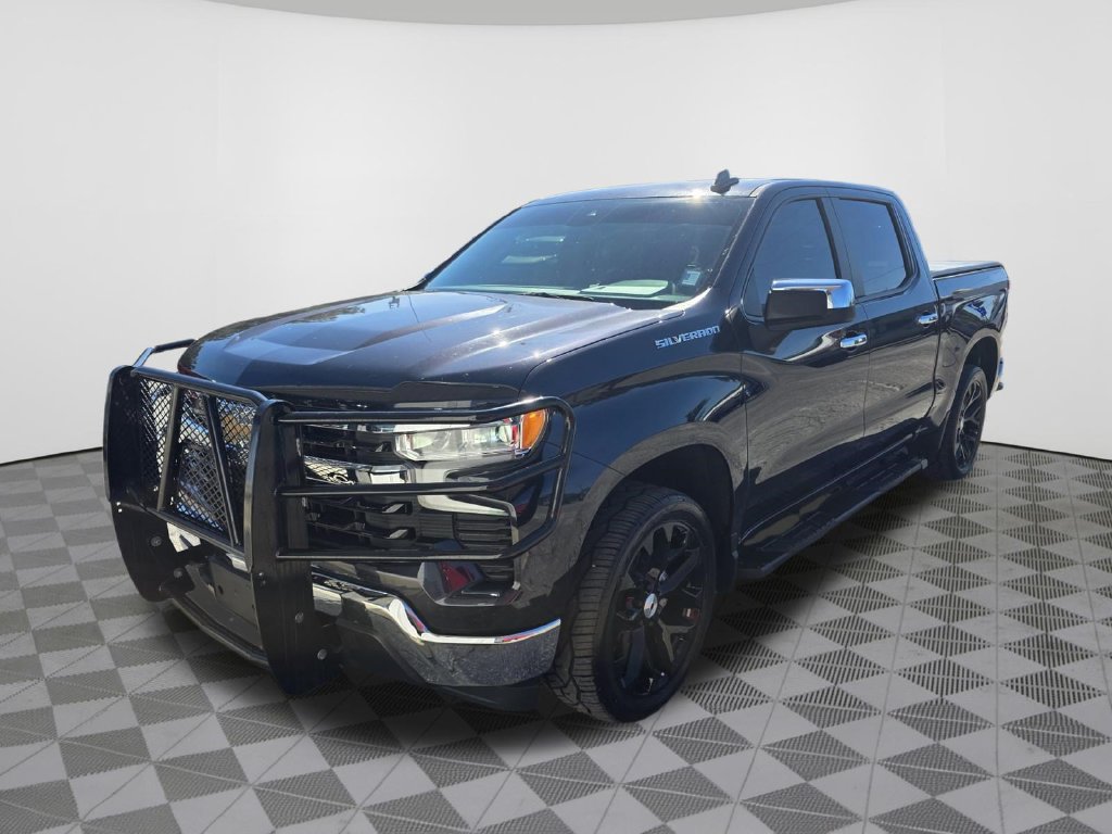 Used 2024 Chevrolet Silverado 1500 LT AWD/4WD image 2