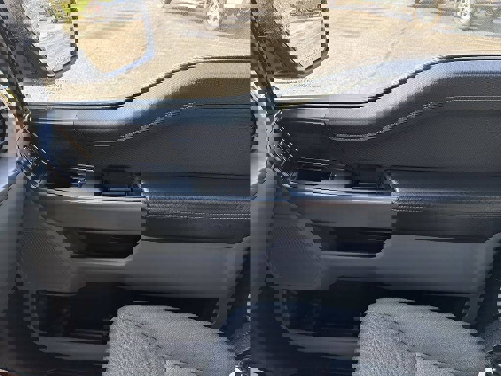 Used 2025 Ford F150 XLT w/ Equipment Group 301A Standard image 25