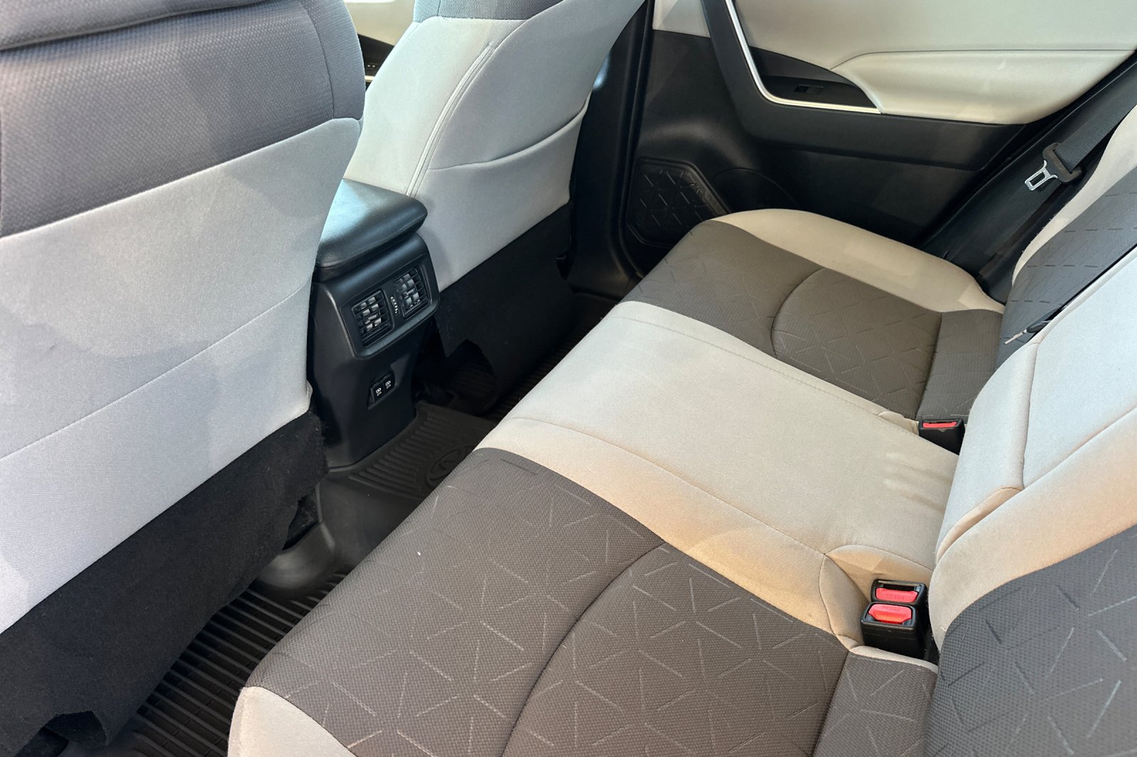 Certified 2020 Toyota RAV4 XLE w/ Convenience Package AWD/4WD image 12