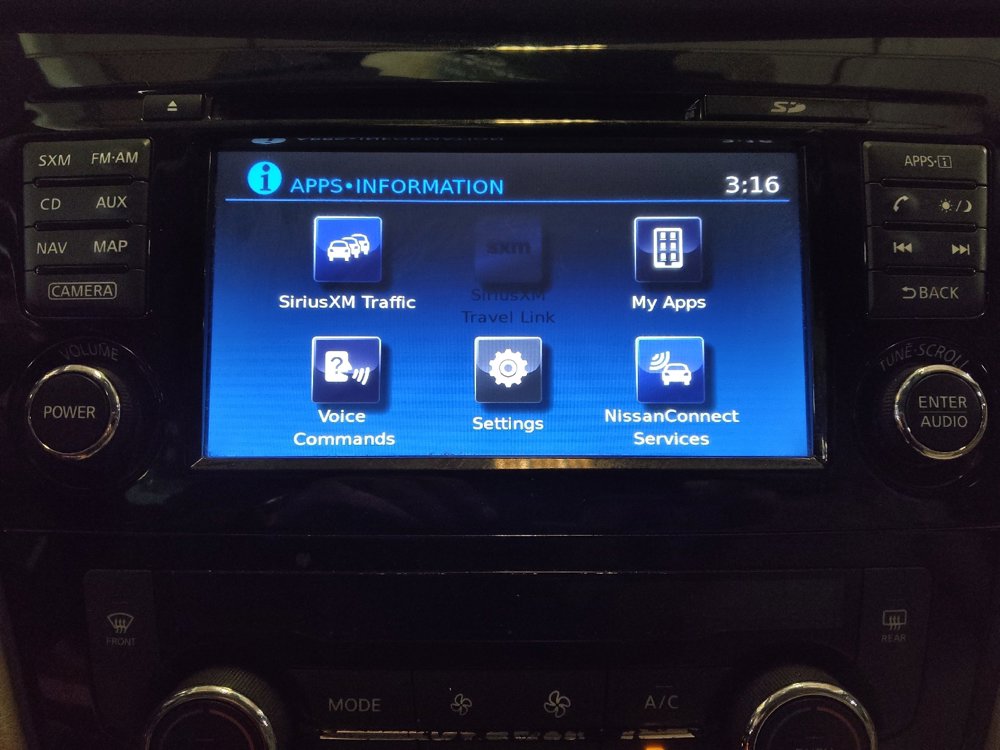 Used 2017 Nissan Rogue SL image 25