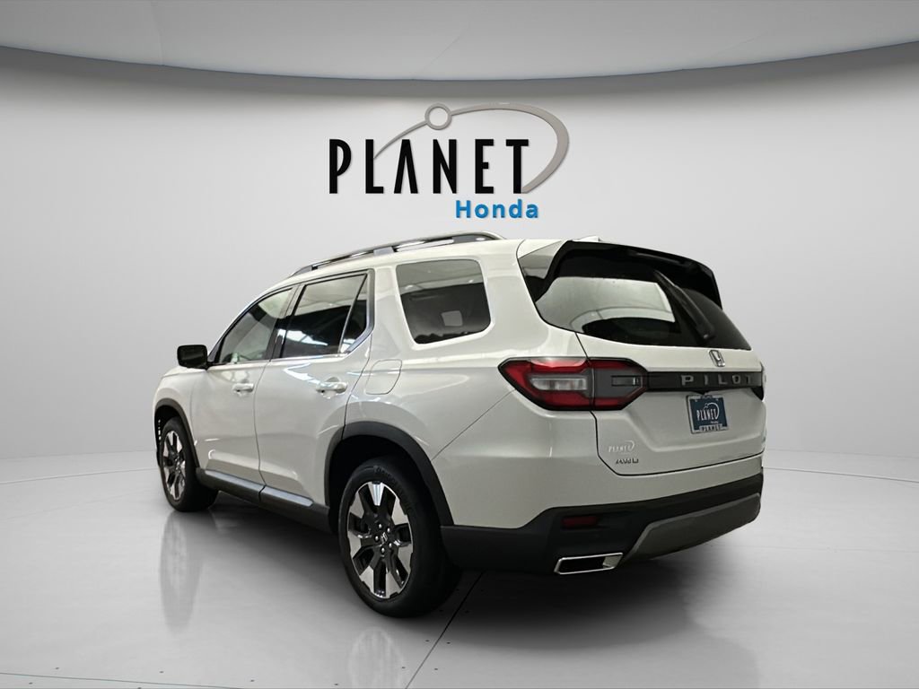 New 2026 Honda Pilot Touring image 6
