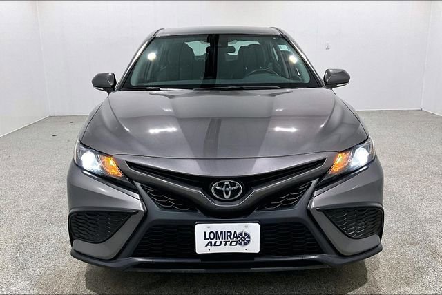 Used 2024 Toyota Camry SE image 2
