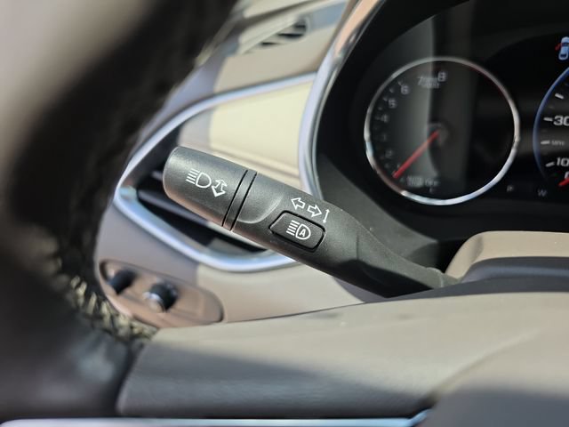 Used 2024 Chevrolet Malibu LT FWD image 24