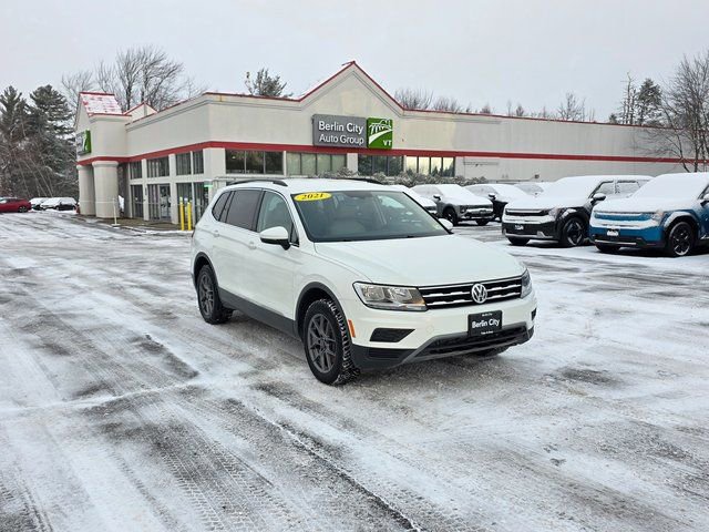 Used 2021 Volkswagen Tiguan SE image 29
