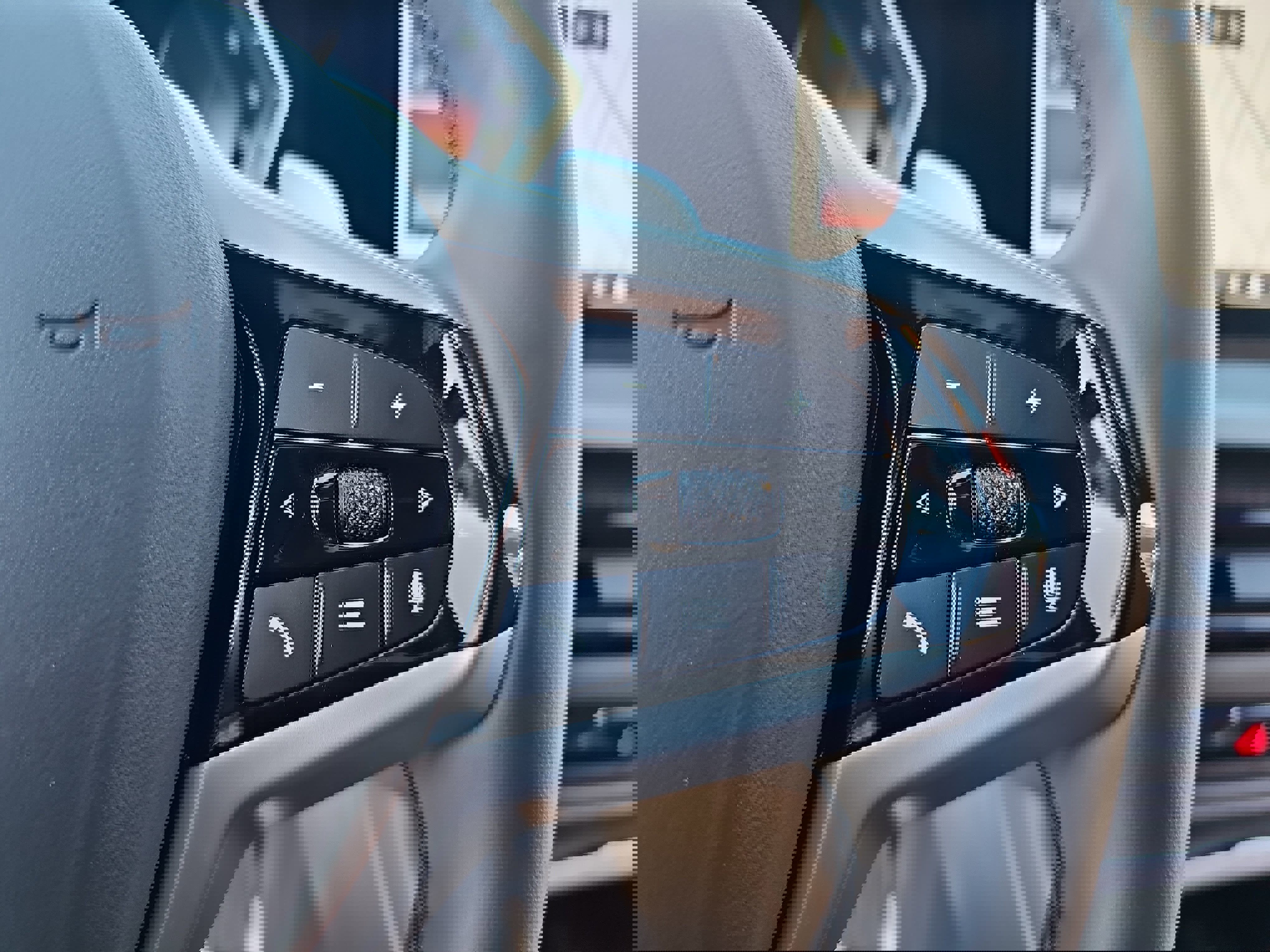 Used 2025 BMW 430i Coupe w/ Convenience Package image 17