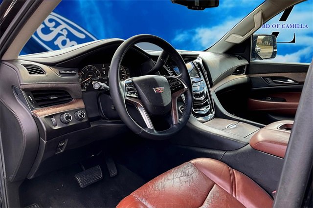 Used 2015 Cadillac Escalade Premium image 12