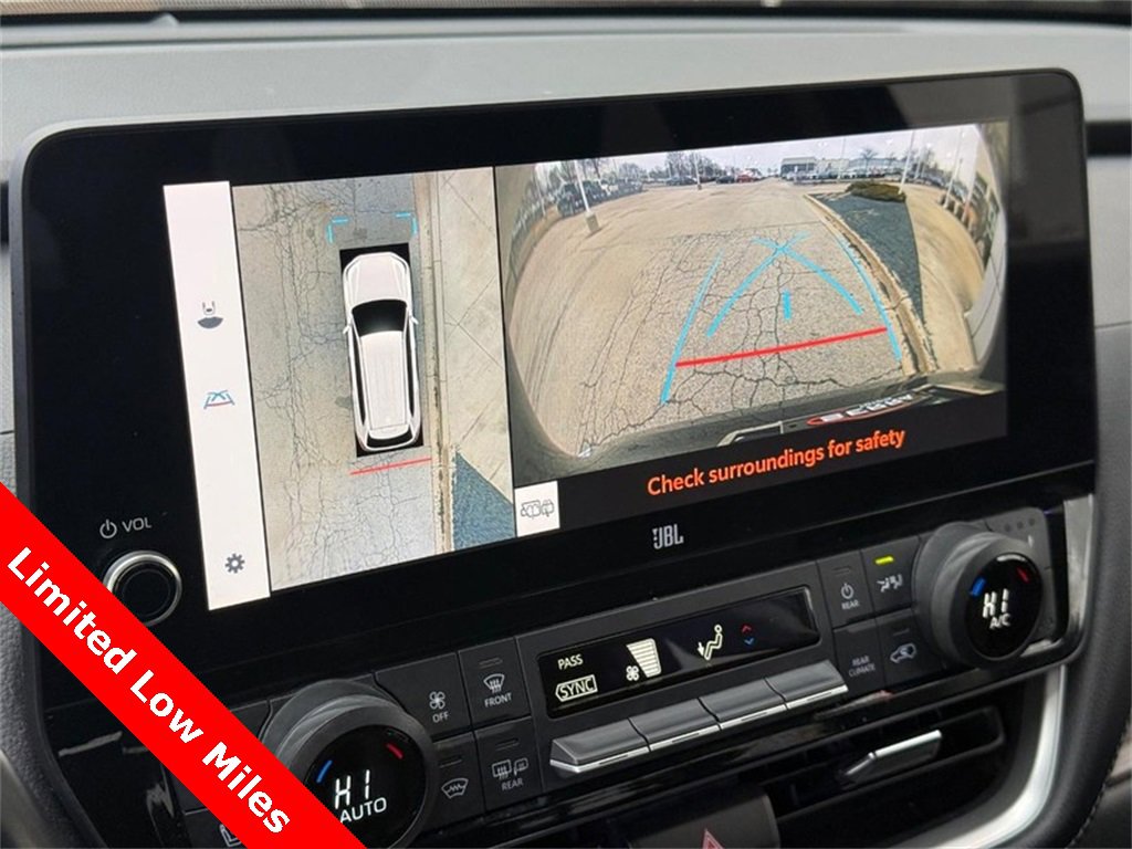 Used 2024 Toyota Grand Highlander Limited image 25