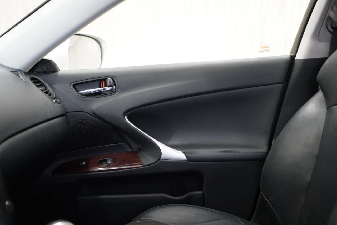 Used 2007 Lexus IS 250 image 31