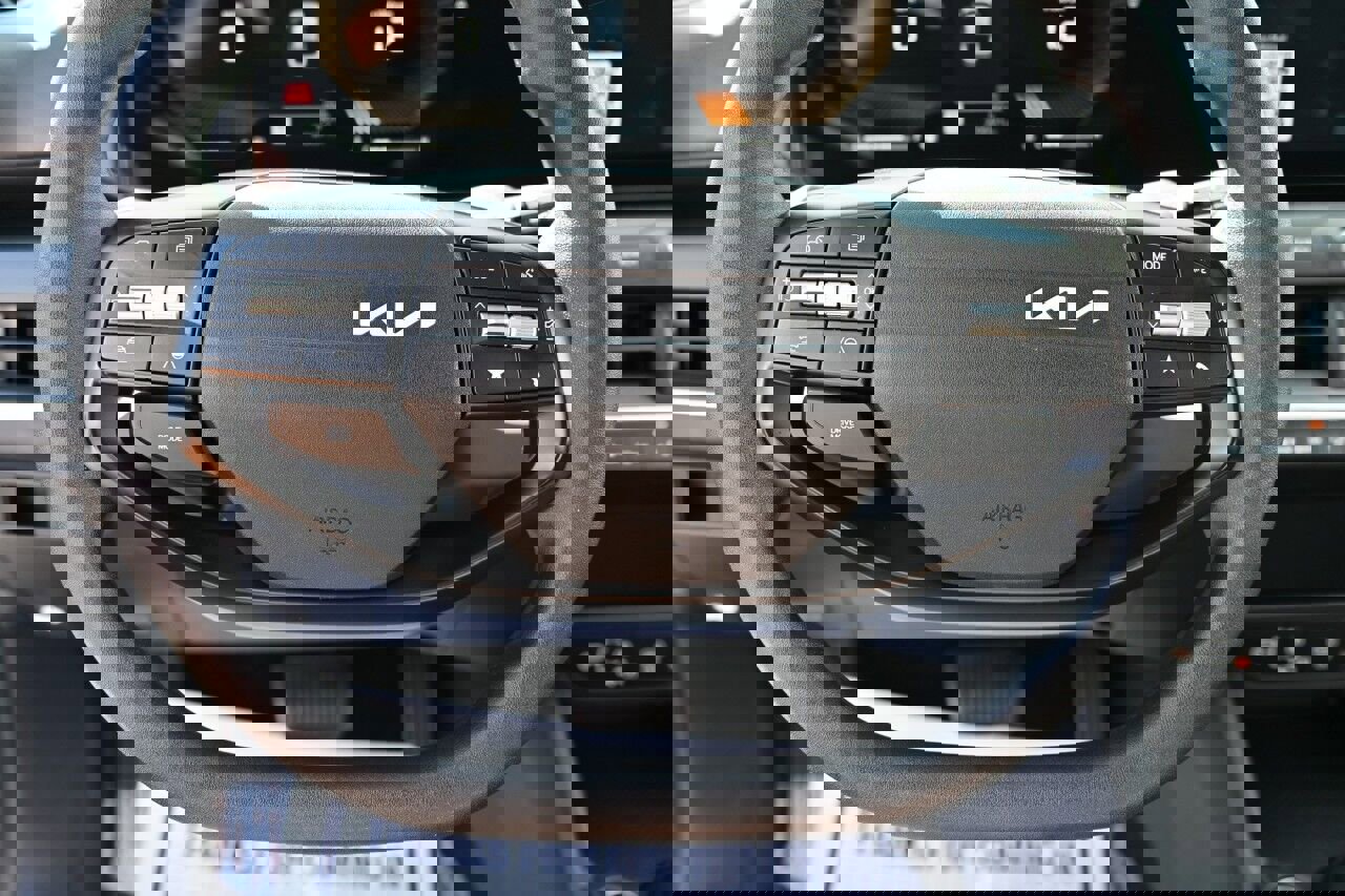 Used 2025 Kia K4 LXS image 20