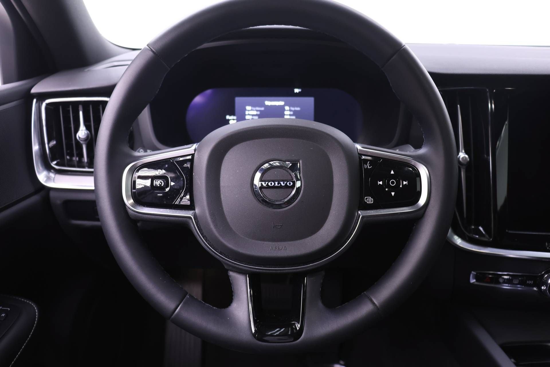 Certified 2024 Volvo S60 B5 Plus FWD image 16