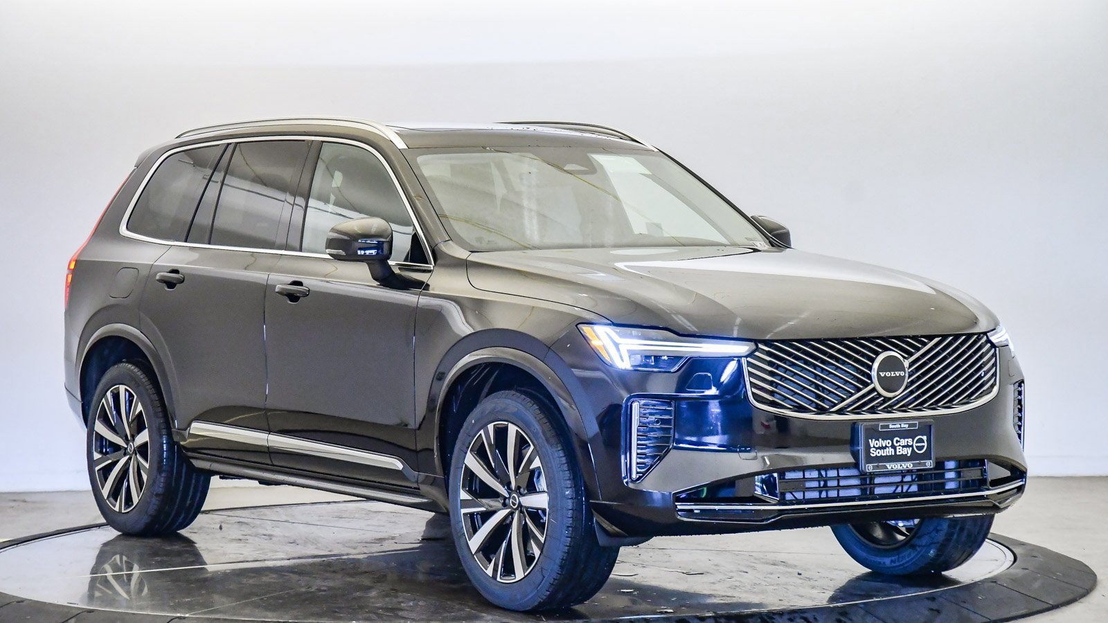 New 2026 Volvo XC90 B5 Core image 6