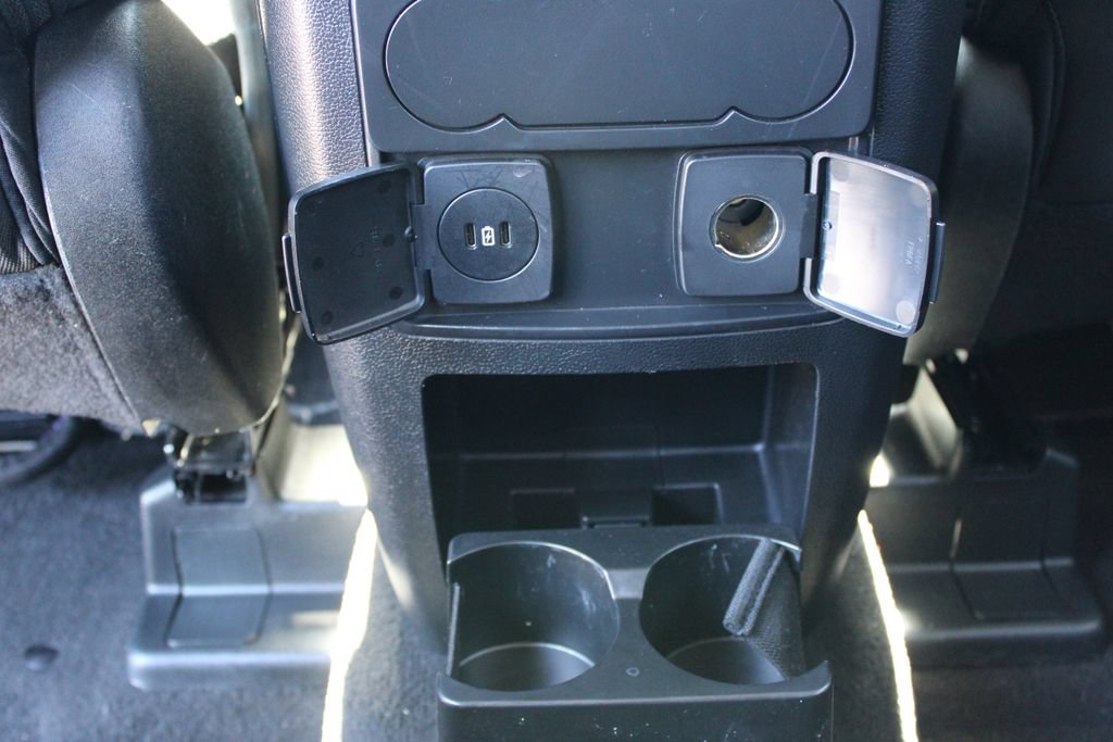 Used 2023 Ford Explorer XLT AWD/4WD image 26