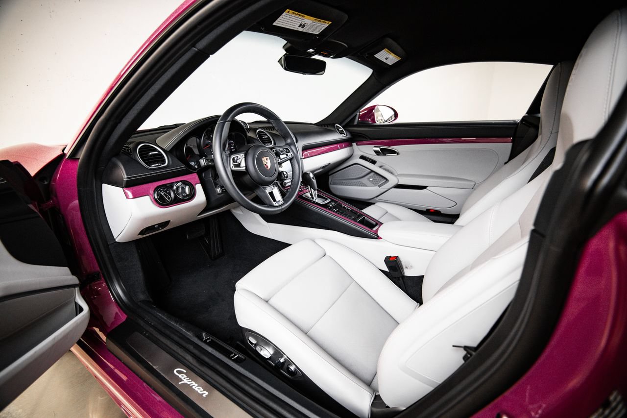 New 2025 Porsche 718 Cayman RWD image 4