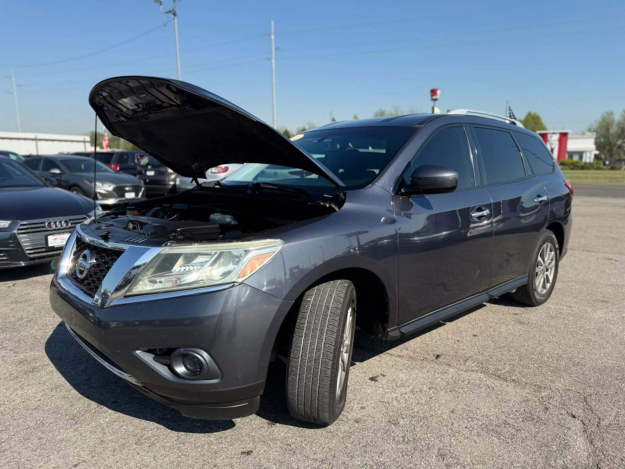 Used 2014 Nissan Pathfinder SV FWD image 28