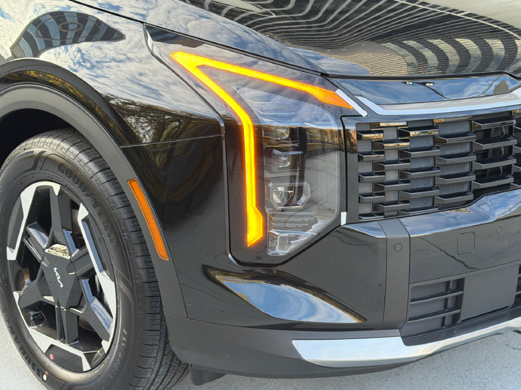 New 2027 Kia Sportage S FWD image 10
