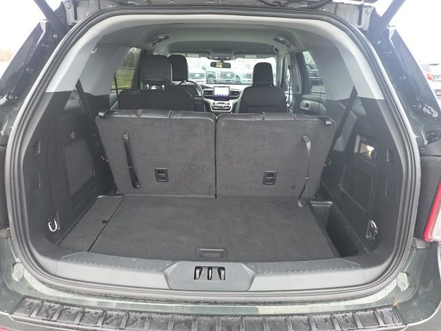 Used 2023 Ford Explorer XLT w/ Equipment Group 202A image 11