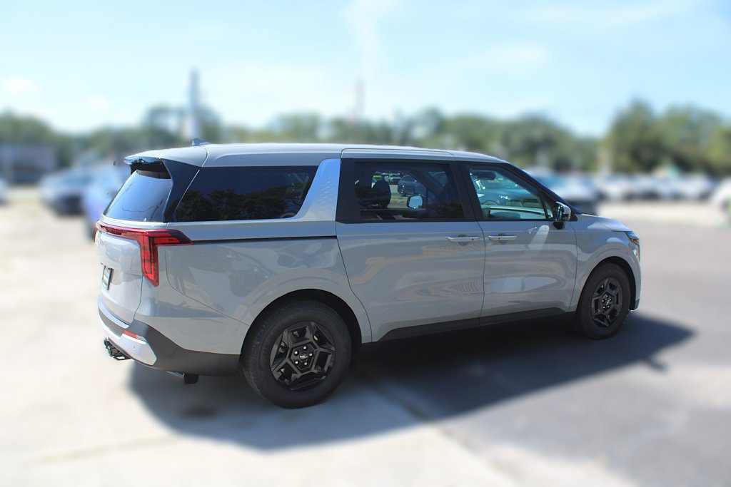 New 2027 Kia Carnival LX FWD image 9