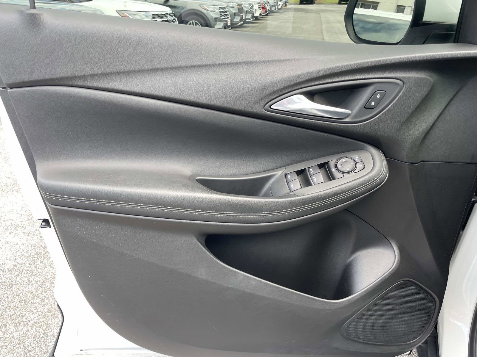 Used 2021 Buick Encore GX Preferred FWD image 17